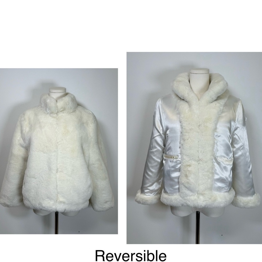 NWOT Pretty Rugged White Reversible Faux Fur Bomber Jacket Women’s Size Small